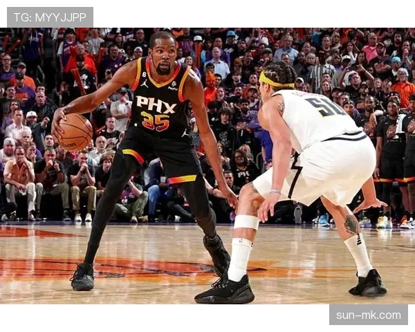 尤因内线强攻助尼克斯拉开篮下防守差距