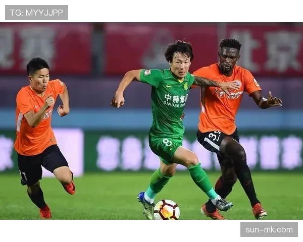 阿扎尔加速突破撕开防线本赛季角色转变显著提升比赛组织效率 阿扎尔加速突破撕开防线本赛季角色转变显著提升比赛组织效率